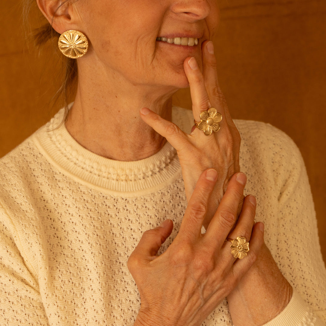 Marguerite earrings