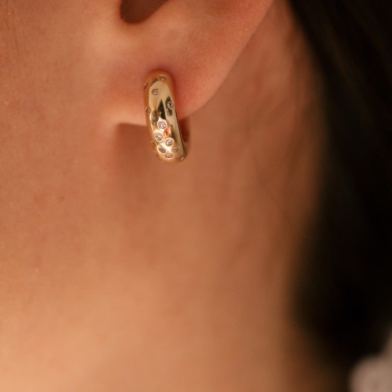 Boucle oreille plaque or zadig empierrees
