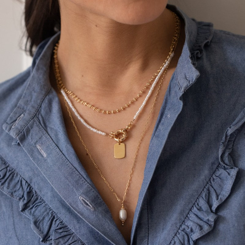 Collier plaque or maxime blanc