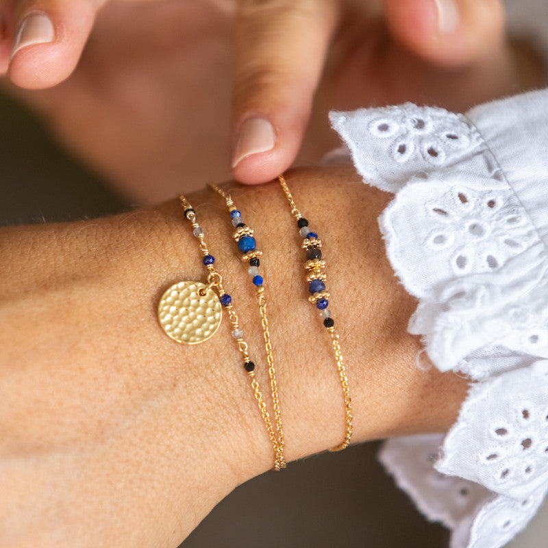 Bracelet plaque or capucine martele crepuscule personnalisable