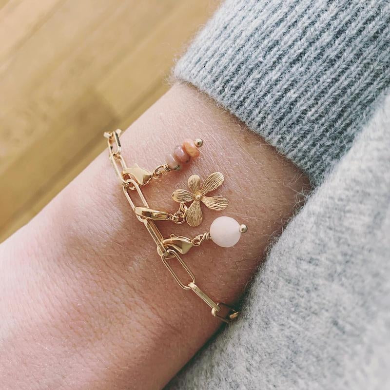 charm cassiopée petite fleur plaqué or