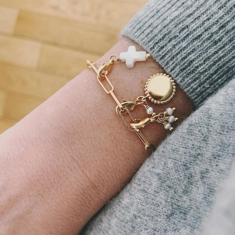 charm sara trois perles d'eau douce