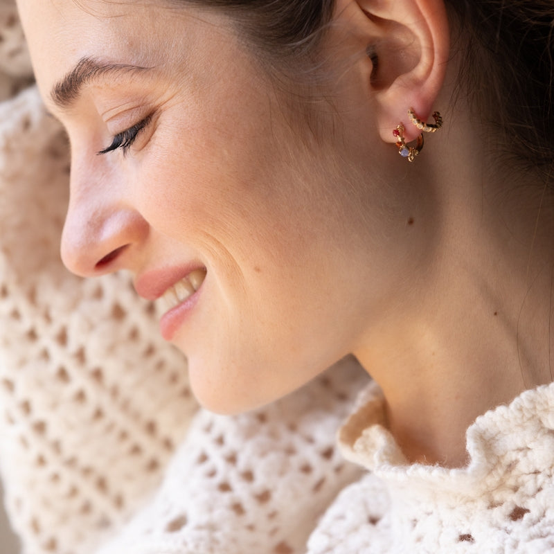 Boucle oreille plaque or zoe prune violet unite