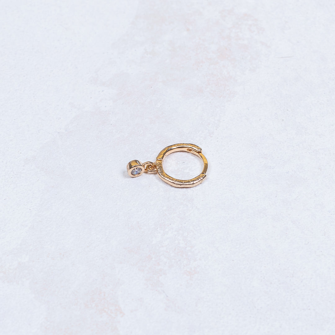 Boucle d'oreille Constant Martelée - À l'unité