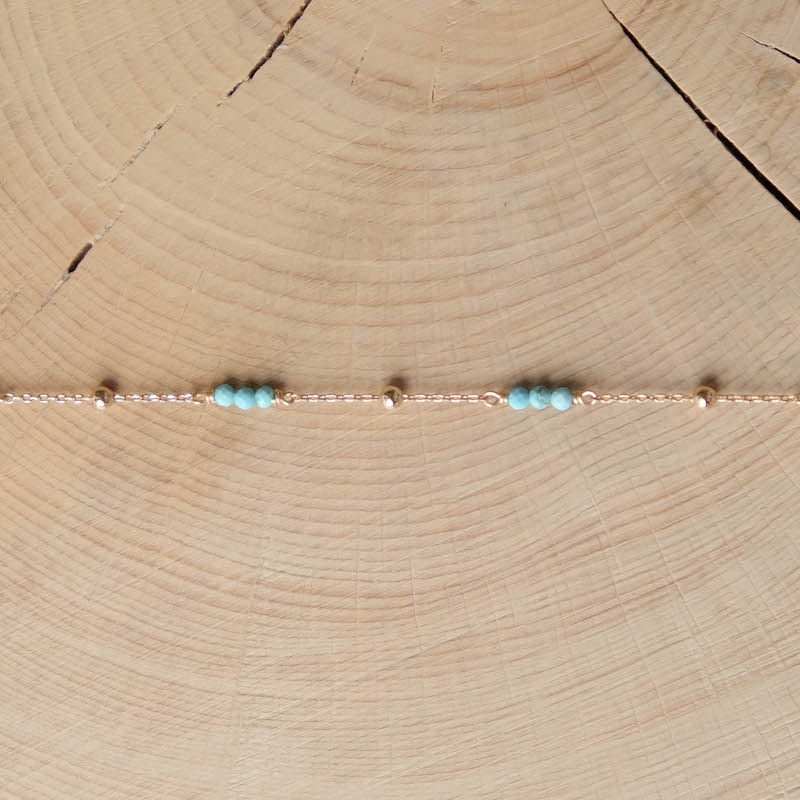 bracelet chaîne perlée pierres turquoise