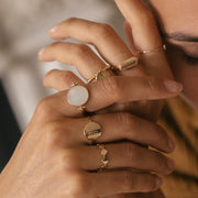 Bague plaque or audrey personnalisable