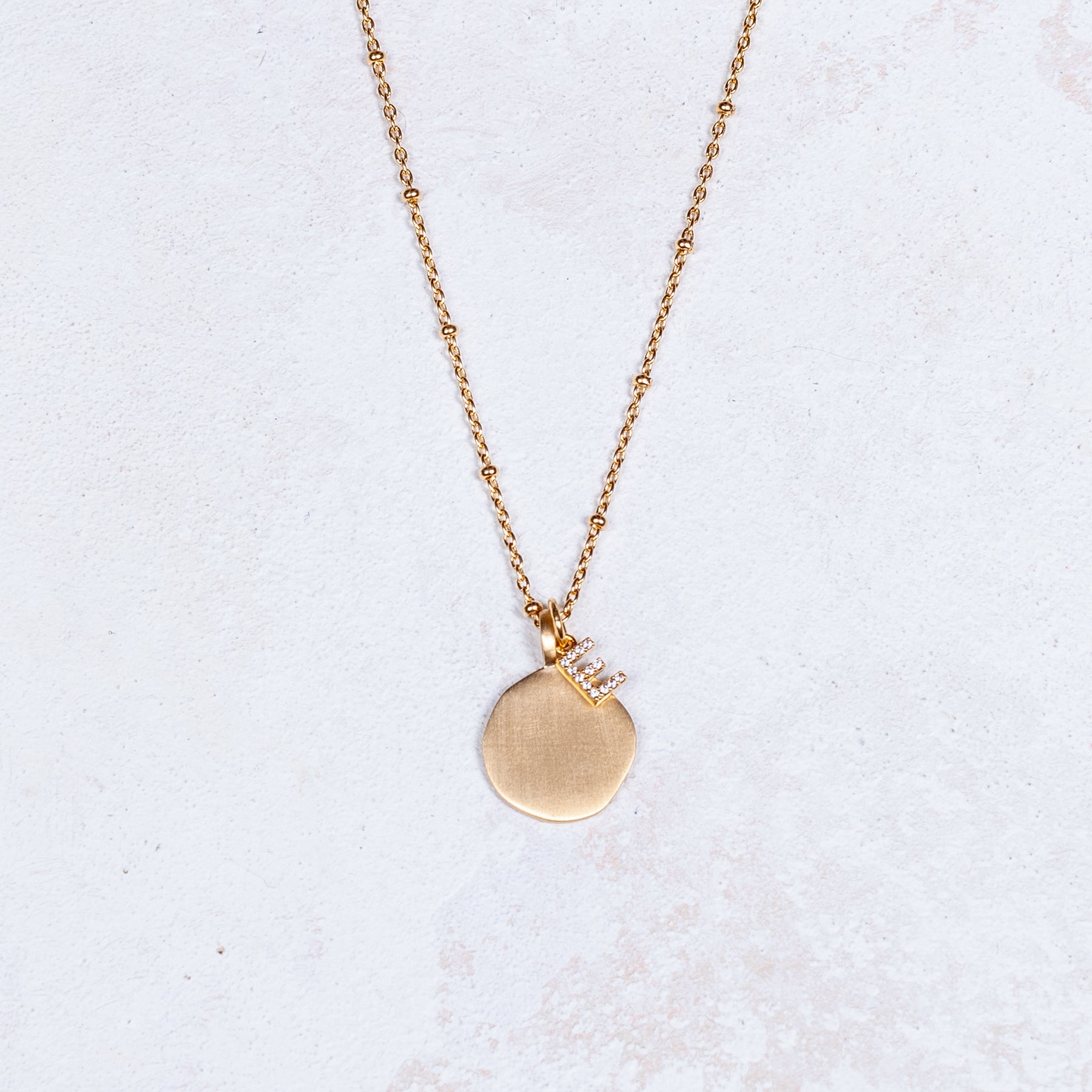 Collana con iniziale - Modello piccolo con medaglietta