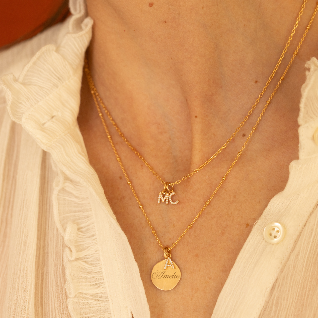 Collana con iniziale - Modello piccolo con medaglietta