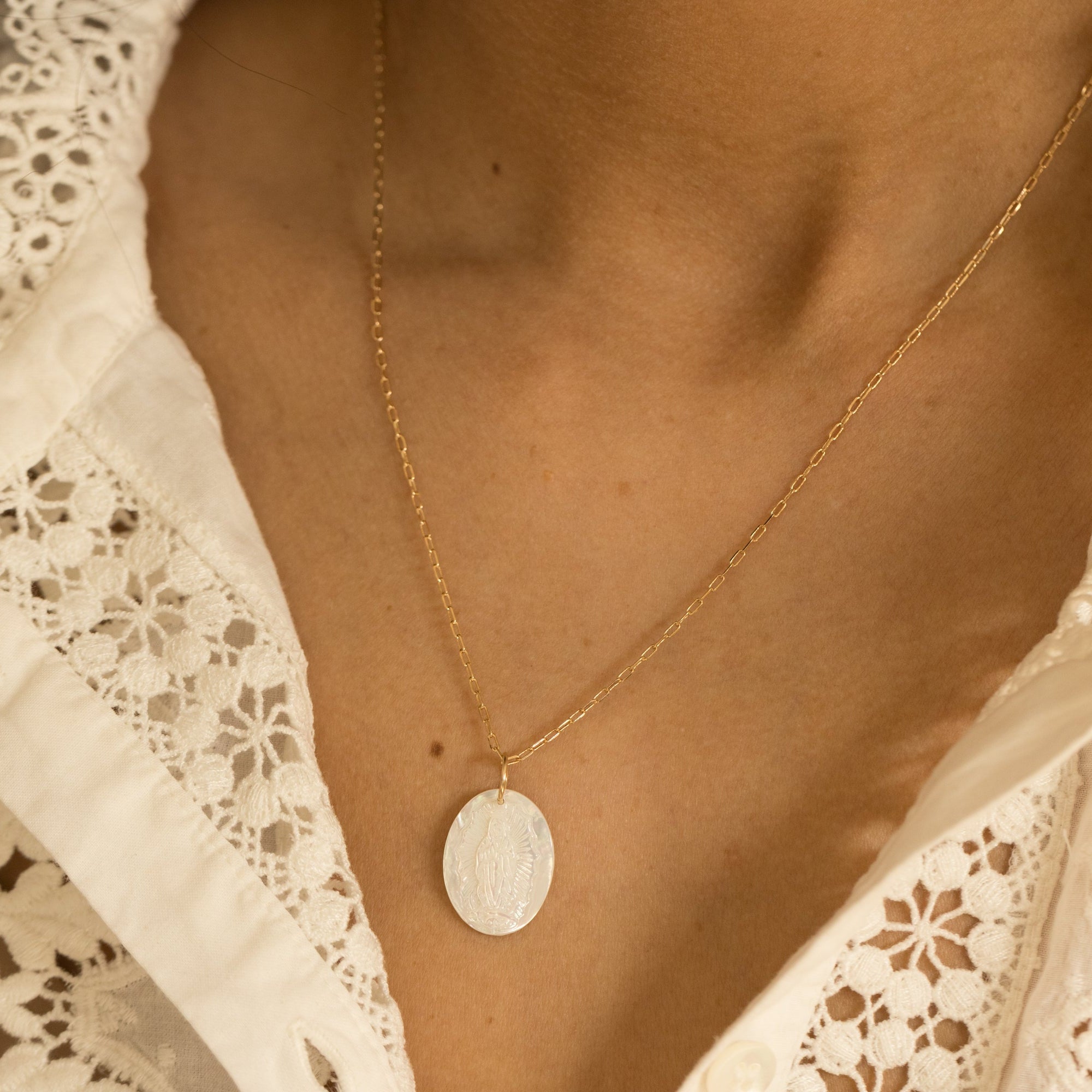 Collier Vierge - Personnalisable