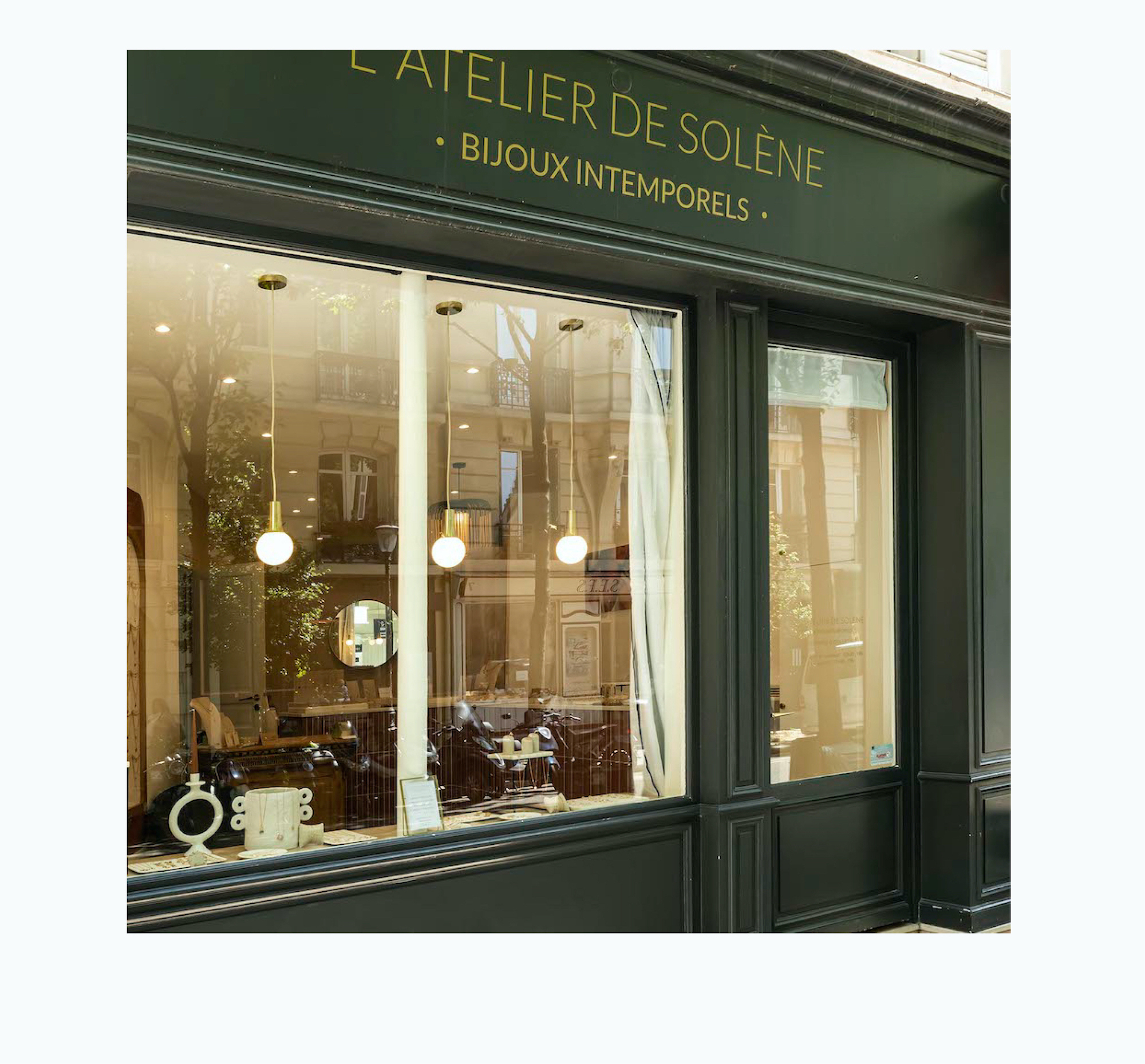 Jewel shop Paris